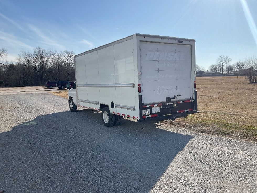 Light Duty Box Truck-Light and Medium Duty Trucks-Ford-2022-E350-Tulsa-OK-96,759\n\t\tmiles-$ 31,250 - Image 5
