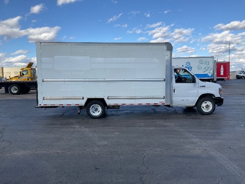 Light Duty Box Truck-Light and Medium Duty Trucks-Ford-2022-E350-Tulsa-OK-99,587\n\t\tmiles-$ 30,750 - Image 15