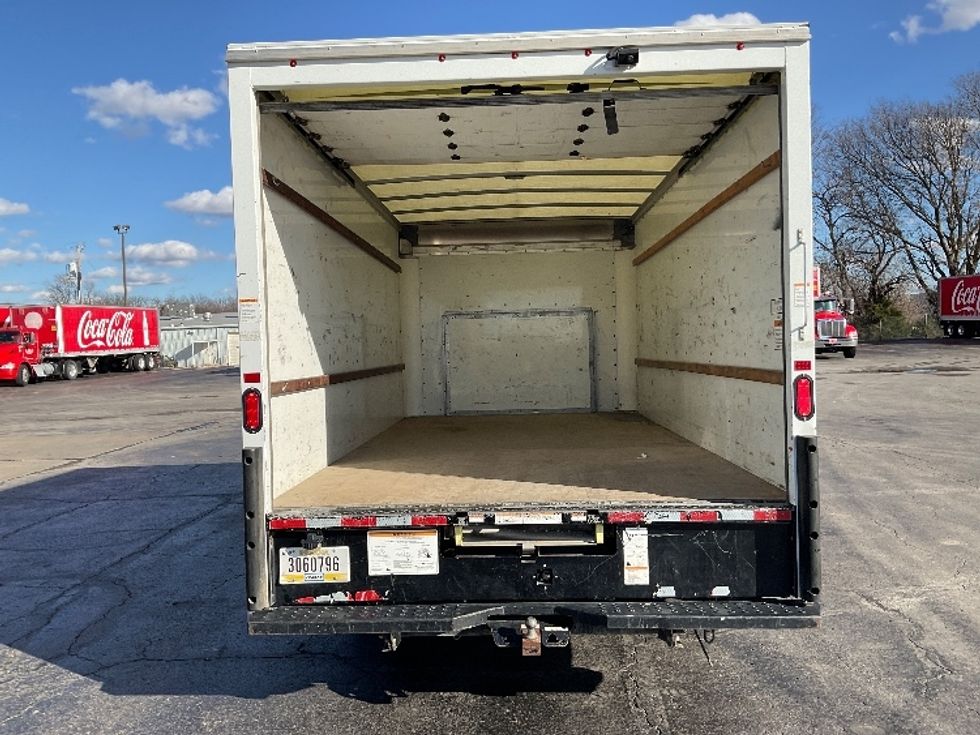 Light Duty Box Truck-Light and Medium Duty Trucks-Ford-2022-E350-Tulsa-OK-99,587\n\t\tmiles-$ 30,750 - Image 8