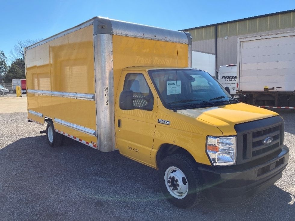 Light Duty Box Truck-Light and Medium Duty Trucks-Ford-2022-E350-Tuscaloosa-AL-101,618\n\t\tmiles-$ 29,000 - Image 1