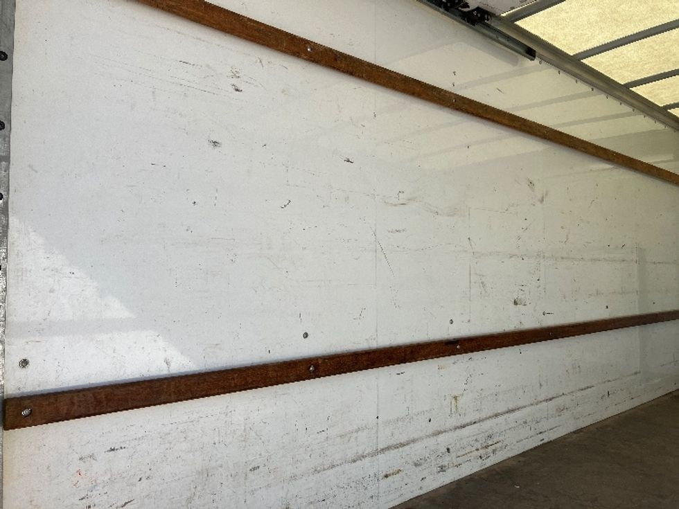 Light Duty Box Truck-Light and Medium Duty Trucks-Ford-2022-E350-Tuscaloosa-AL-101,618\n\t\tmiles-$ 29,000 - Image 11