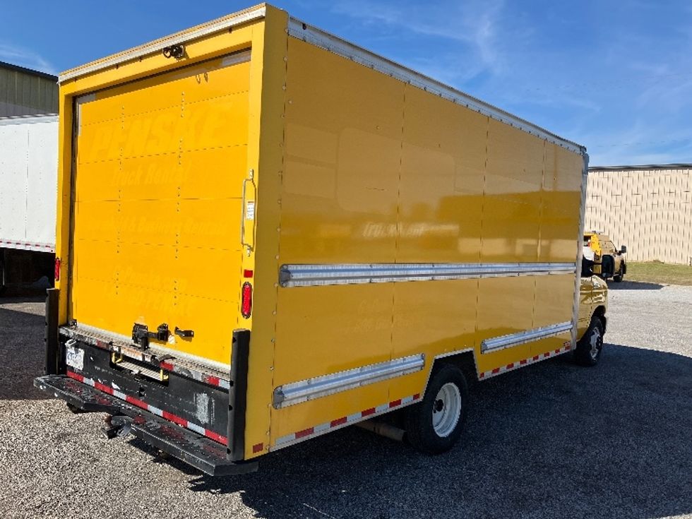 Light Duty Box Truck-Light and Medium Duty Trucks-Ford-2022-E350-Tuscaloosa-AL-101,618\n\t\tmiles-$ 29,000 - Image 13