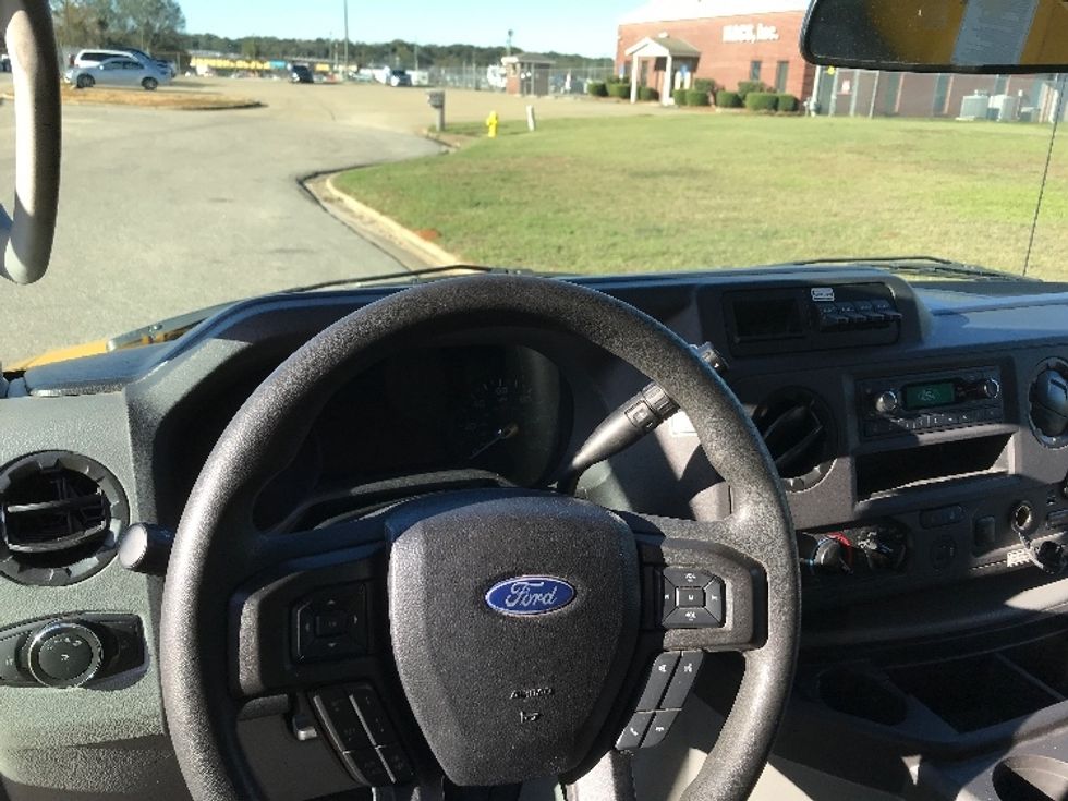 Light Duty Box Truck-Light and Medium Duty Trucks-Ford-2022-E350-Tuscaloosa-AL-101,618\n\t\tmiles-$ 29,000 - Image 18