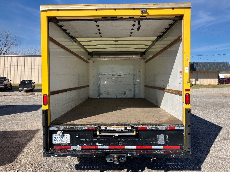 Light Duty Box Truck-Light and Medium Duty Trucks-Ford-2022-E350-Tuscaloosa-AL-101,618\n\t\tmiles-$ 29,000 - Image 8