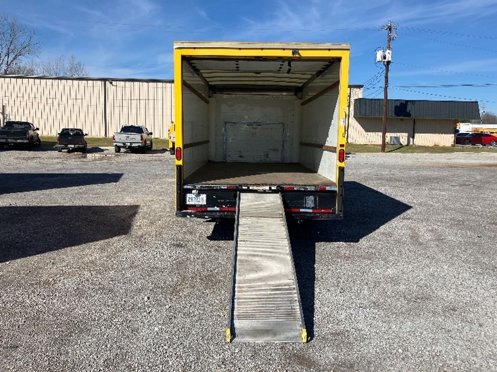 Light Duty Box Truck-Light and Medium Duty Trucks-Ford-2022-E350-Tuscaloosa-AL-101,618\n\t\tmiles-$ 29,000 - Image 9