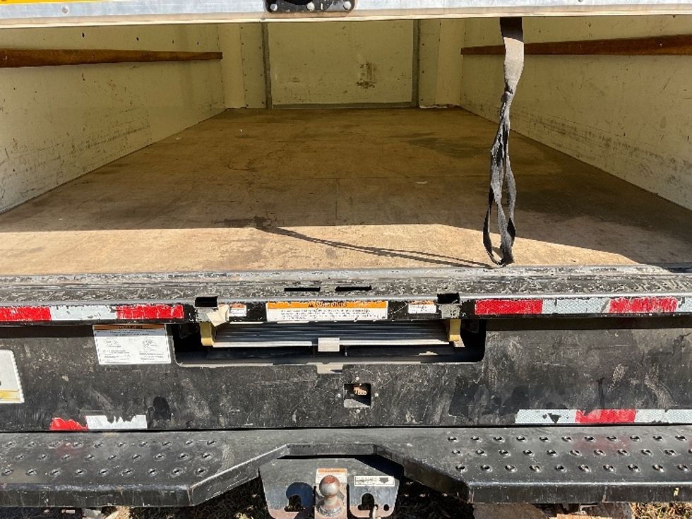 Light Duty Box Truck-Light and Medium Duty Trucks-Ford-2022-E350-Tuscaloosa-AL-104,565\n\t\tmiles-$ 27,250 - Image 10