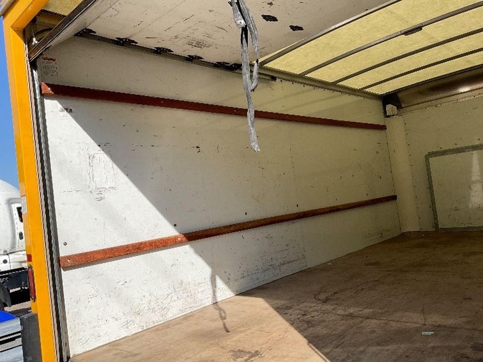 Light Duty Box Truck-Light and Medium Duty Trucks-Ford-2022-E350-Tuscaloosa-AL-104,565\n\t\tmiles-$ 27,250 - Image 11
