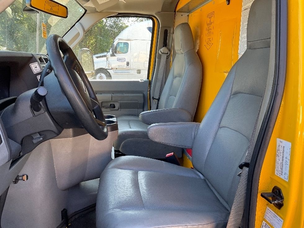 Light Duty Box Truck-Light and Medium Duty Trucks-Ford-2022-E350-Tuscaloosa-AL-104,565\n\t\tmiles-$ 27,250 - Image 19