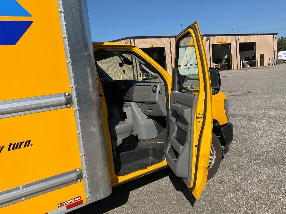 Light Duty Box Truck-Light and Medium Duty Trucks-Ford-2022-E350-Tuscaloosa-AL-104,565\n\t\tmiles-$ 27,250 - Image 20