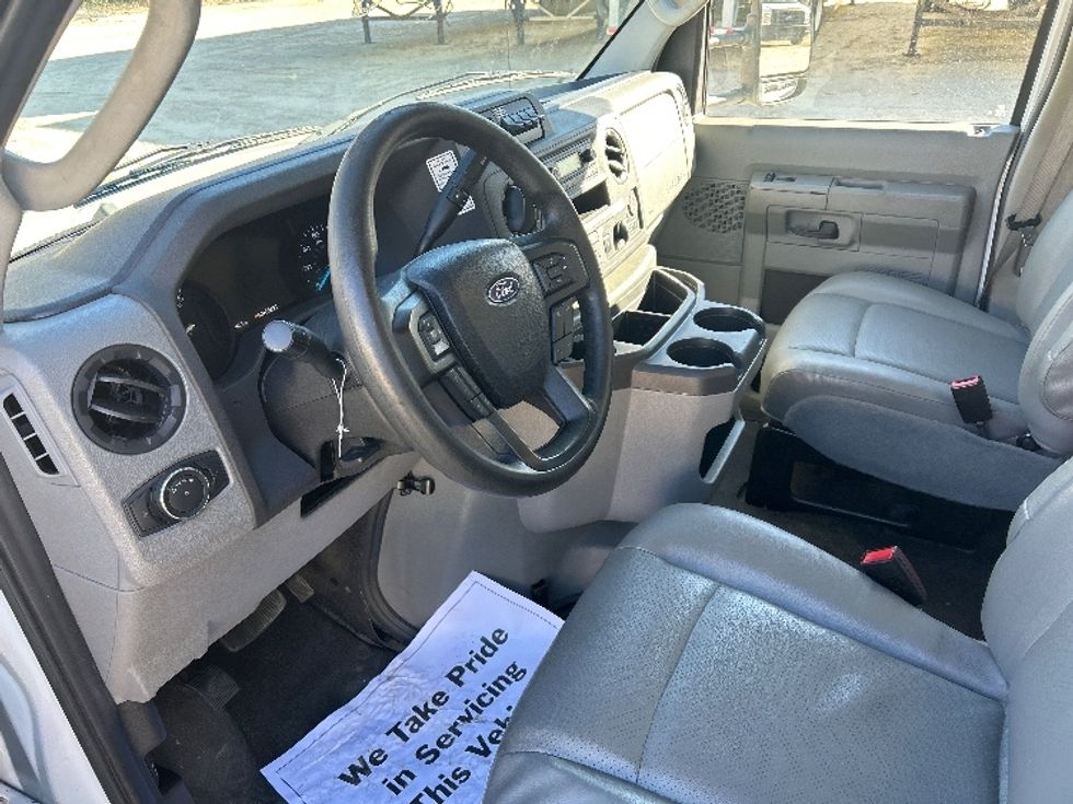 Light Duty Box Truck-Light and Medium Duty Trucks-Ford-2022-E350-Valdosta-GA-87,348\n\t\tmiles-$ 33,750 - Image 17