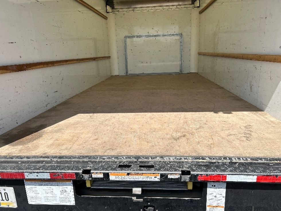 Light Duty Box Truck-Light and Medium Duty Trucks-Ford-2022-E350-Ventura-CA-89,704\n\t\tmiles-$ 30,500 - Image 10