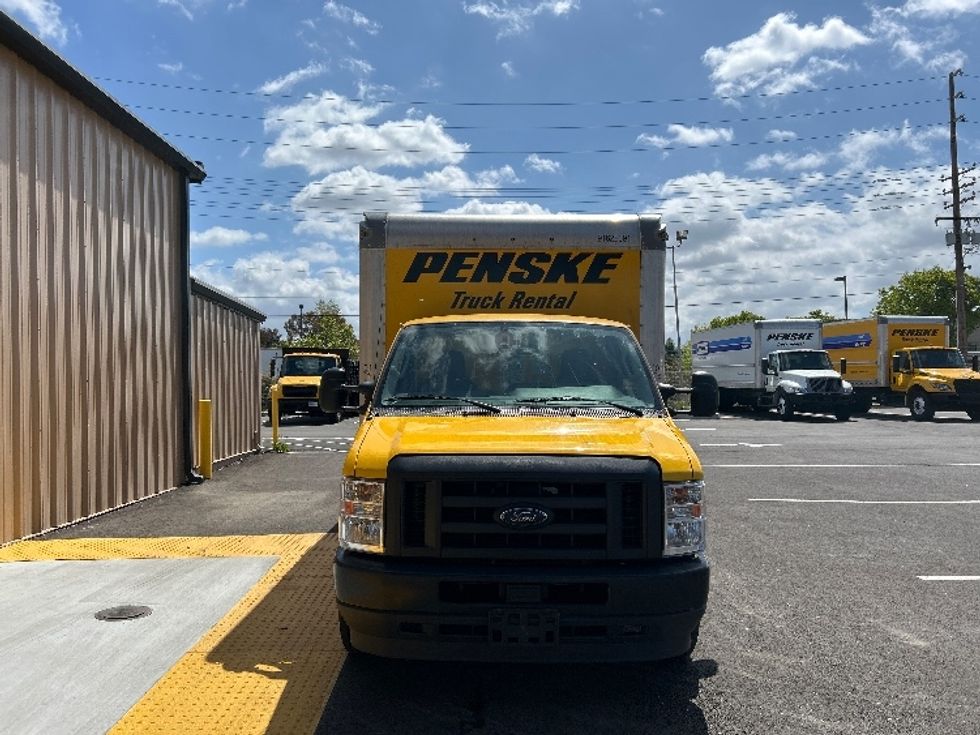 Light Duty Box Truck-Light and Medium Duty Trucks-Ford-2022-E350-Ventura-CA-89,704\n\t\tmiles-$ 30,500 - Image 2