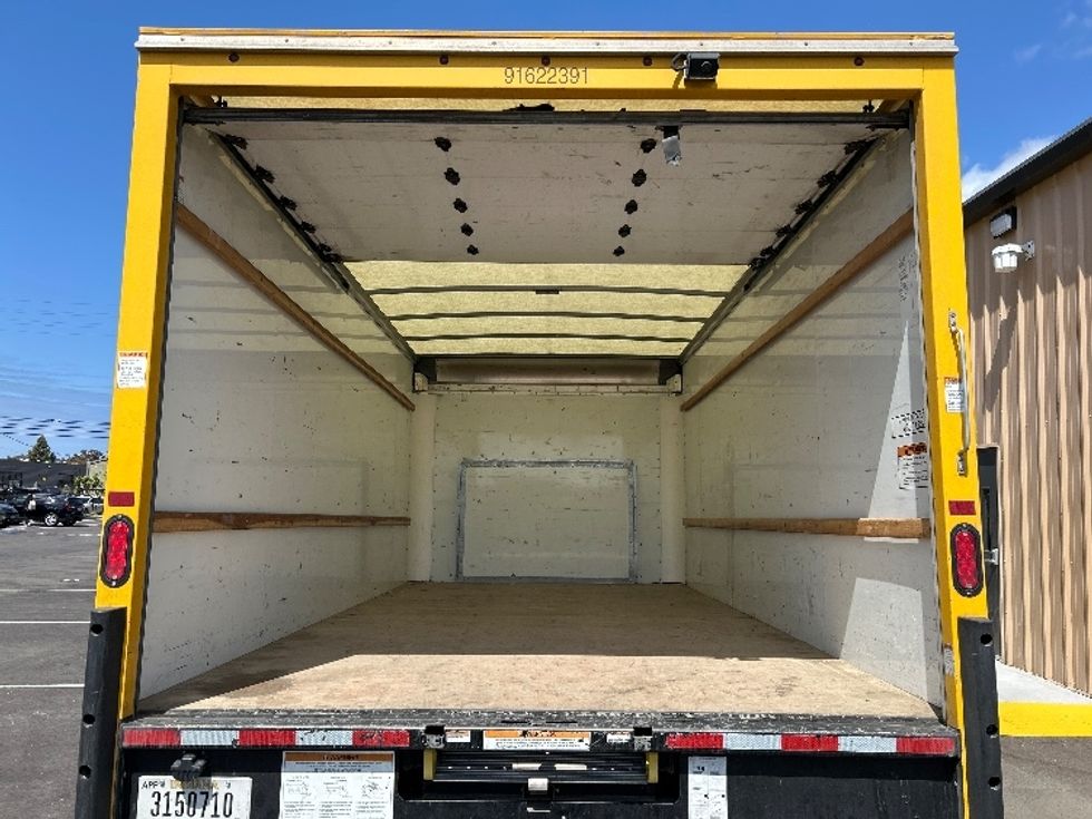 Light Duty Box Truck-Light and Medium Duty Trucks-Ford-2022-E350-Ventura-CA-89,704\n\t\tmiles-$ 30,500 - Image 8