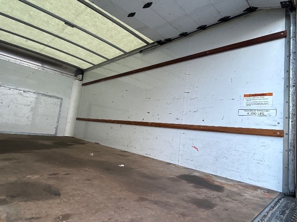 Light Duty Box Truck-Light and Medium Duty Trucks-Ford-2022-E350-Vernon-CA-95,510\n\t\tmiles-$ 29,750 - Image 12