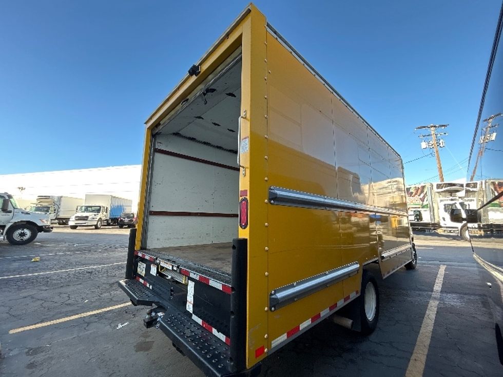 Light Duty Box Truck-Light and Medium Duty Trucks-Ford-2022-E350-Vernon-CA-95,510\n\t\tmiles-$ 29,750 - Image 13