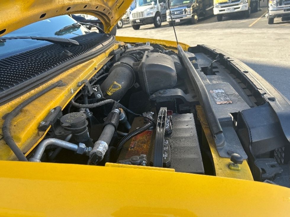 Light Duty Box Truck-Light and Medium Duty Trucks-Ford-2022-E350-Vernon-CA-95,510\n\t\tmiles-$ 29,750 - Image 23