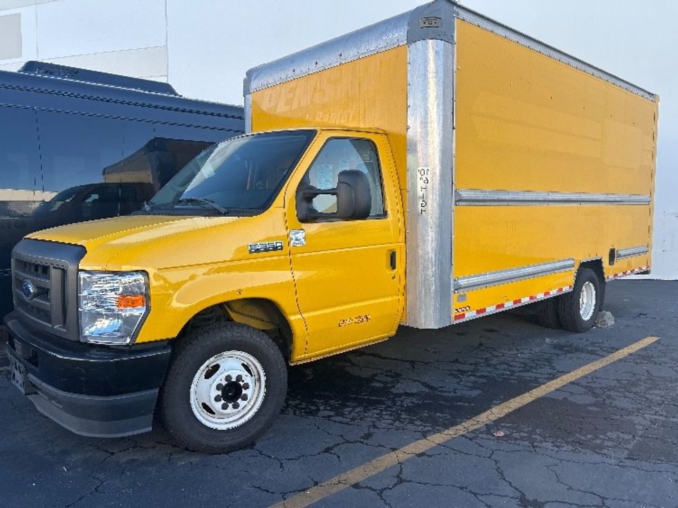 Light Duty Box Truck-Light and Medium Duty Trucks-Ford-2022-E350-Vernon-CA-95,510\n\t\tmiles-$ 29,750 - Image 3