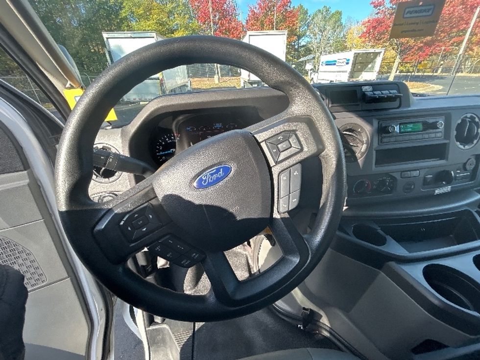 Light Duty Box Truck-Light and Medium Duty Trucks-Ford-2022-E350-Villa Rica-GA-57,553\n\t\tmiles-$ 43,500 - Image 18