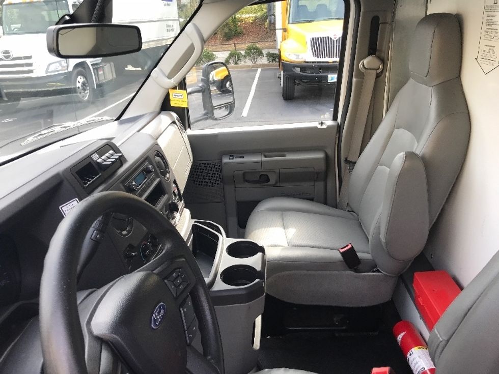 Light Duty Box Truck-Light and Medium Duty Trucks-Ford-2022-E350-Villa Rica-GA-57,553\n\t\tmiles-$ 43,500 - Image 19