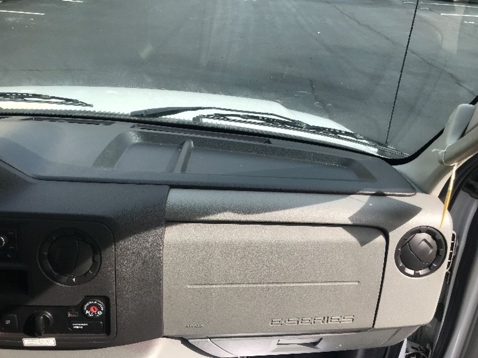 Light Duty Box Truck-Light and Medium Duty Trucks-Ford-2022-E350-Villa Rica-GA-57,553\n\t\tmiles-$ 43,500 - Image 21