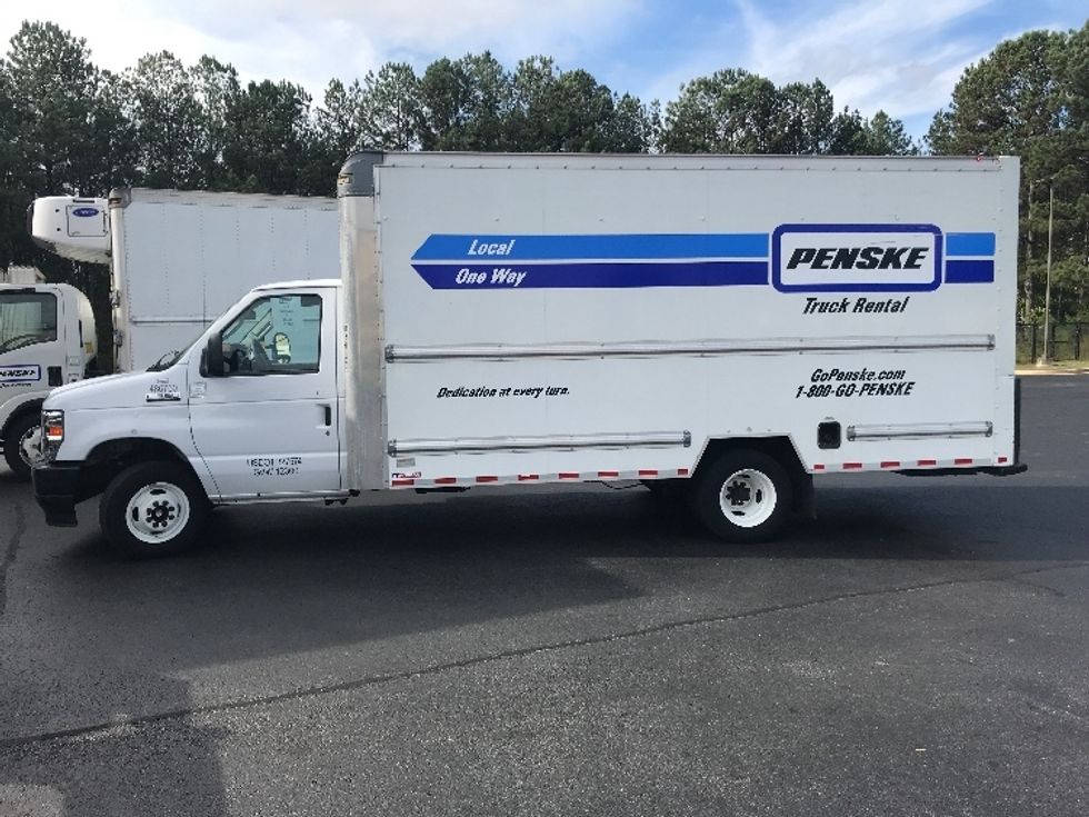 Light Duty Box Truck-Light and Medium Duty Trucks-Ford-2022-E350-Villa Rica-GA-57,553\n\t\tmiles-$ 43,500 - Image 4