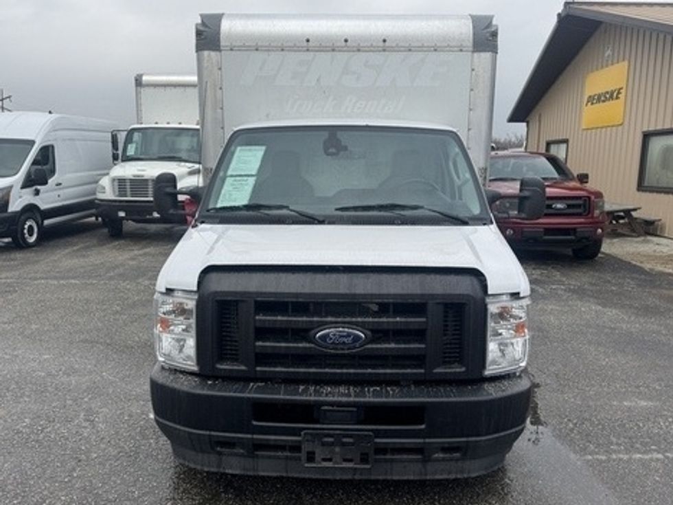 Light Duty Box Truck-Light and Medium Duty Trucks-Ford-2022-E350-Wabash-IN-98,897\n\t\tmiles-$ 29,750 - Image 1