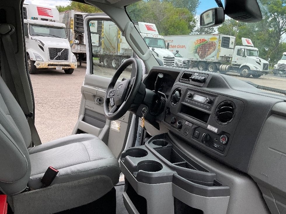 Light Duty Box Truck-Light and Medium Duty Trucks-Ford-2022-E350-Warren-MI-109,664\n\t\tmiles-$ 29,000 - Image 22