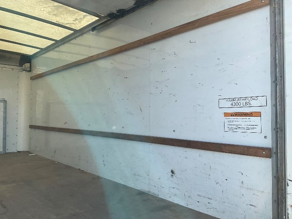 Light Duty Box Truck-Light and Medium Duty Trucks-Ford-2022-E350-Warren-MI-93,917\n\t\tmiles-$ 31,250 - Image 12