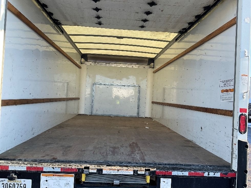 Light Duty Box Truck-Light and Medium Duty Trucks-Ford-2022-E350-Warren-MI-93,917\n\t\tmiles-$ 31,250 - Image 8