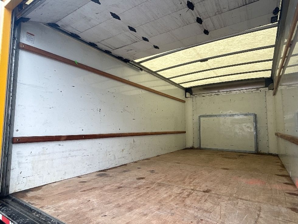 Light Duty Box Truck-Light and Medium Duty Trucks-Ford-2022-E350-West Columbia-SC-112,884\n\t\tmiles-$ 27,500 - Image 9
