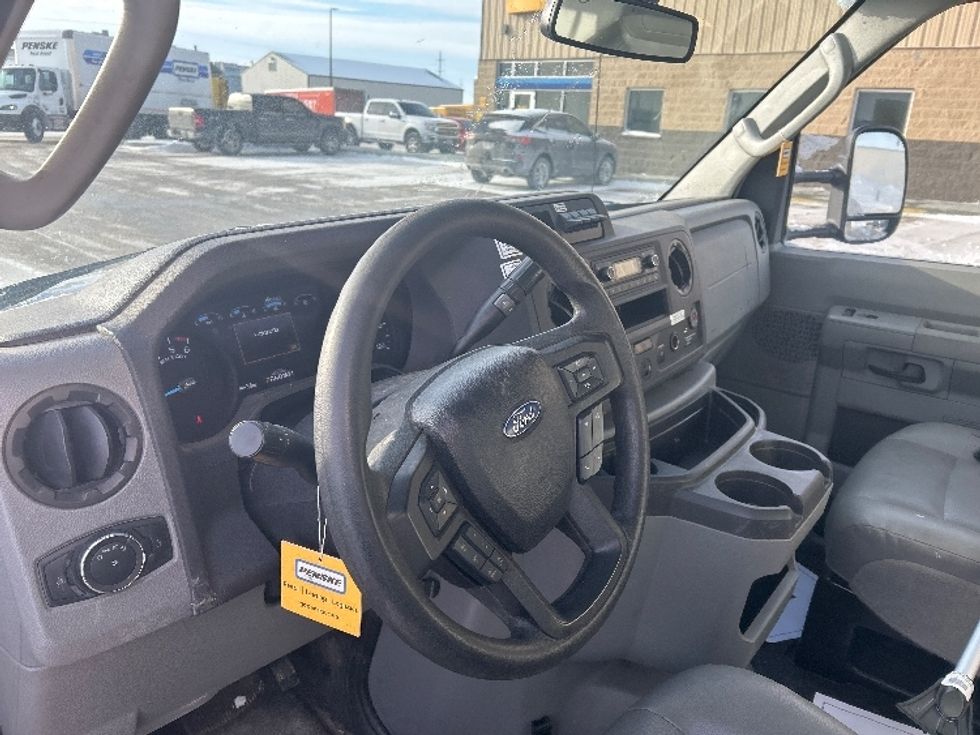 Light Duty Box Truck-Light and Medium Duty Trucks-Ford-2022-E350-West Fargo-ND-110,444\n\t\tmiles-$ 29,500 - Image 17