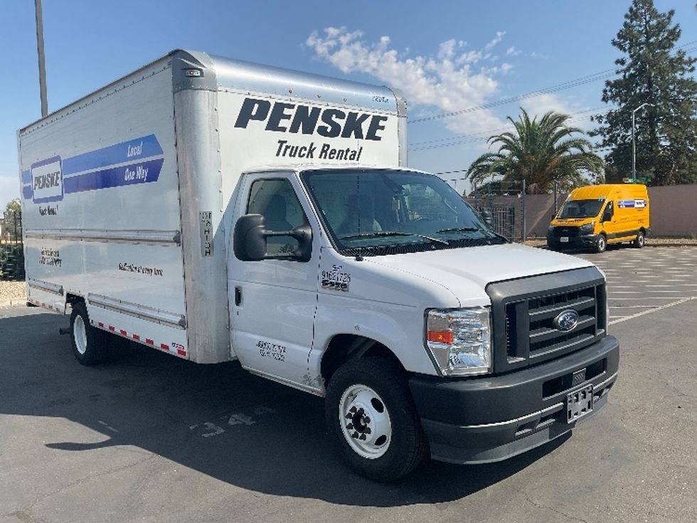 Light Duty Box Truck-Light and Medium Duty Trucks-Ford-2022-E350-West Sacramento-CA-103,152\n\t\tmiles-$ 31,000 - Image 1