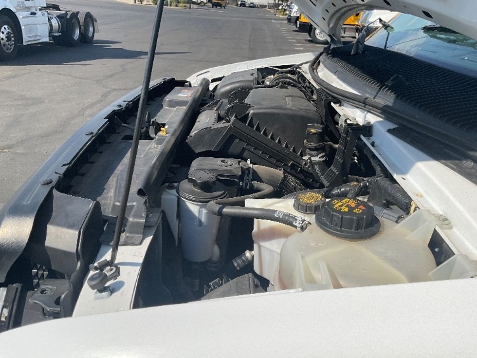 Light Duty Box Truck-Light and Medium Duty Trucks-Ford-2022-E350-West Sacramento-CA-103,152\n\t\tmiles-$ 31,000 - Image 24