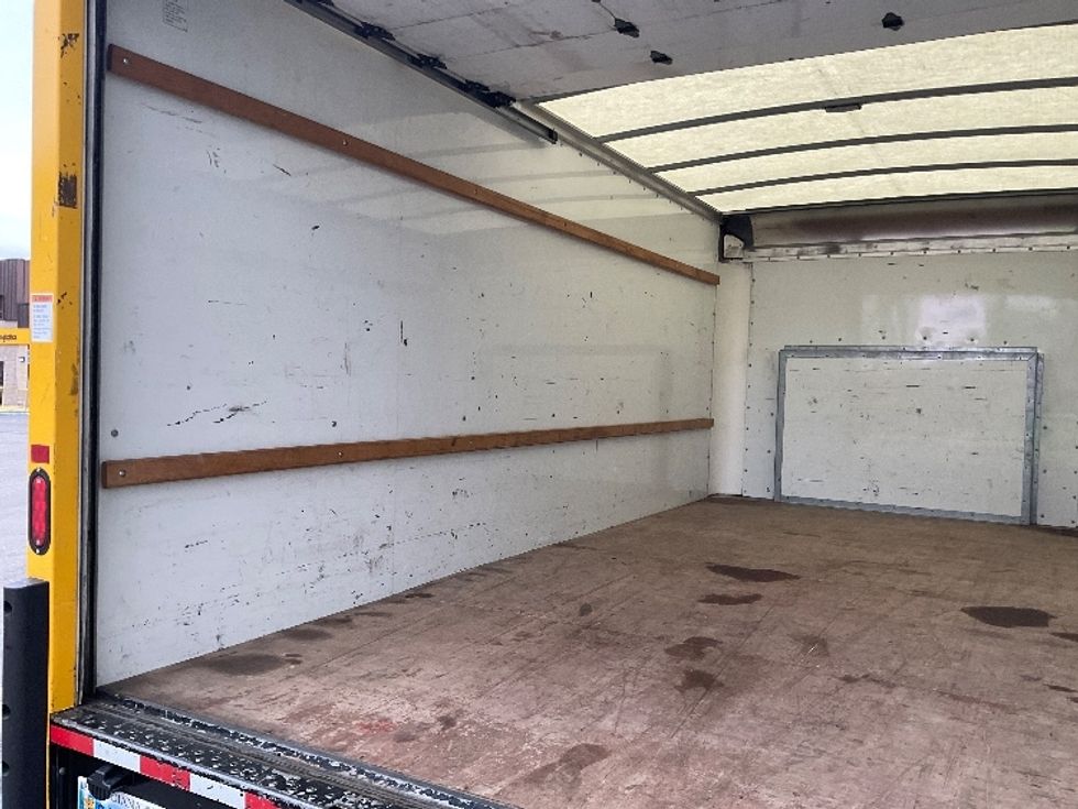Light Duty Box Truck-Light and Medium Duty Trucks-Ford-2022-E350-West Sacramento-CA-106,211\n\t\tmiles-$ 27,000 - Image 10
