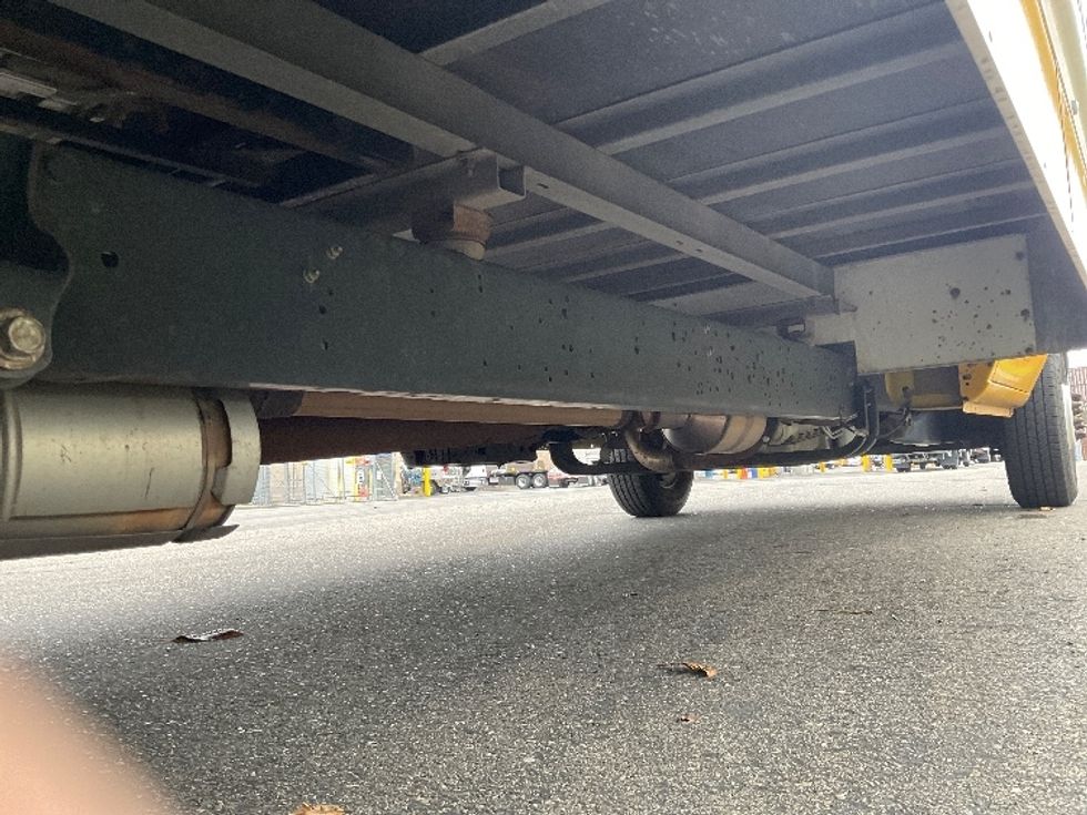 Light Duty Box Truck-Light and Medium Duty Trucks-Ford-2022-E350-West Sacramento-CA-106,211\n\t\tmiles-$ 27,000 - Image 13