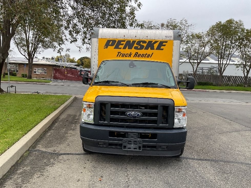 Light Duty Box Truck-Light and Medium Duty Trucks-Ford-2022-E350-West Sacramento-CA-106,211\n\t\tmiles-$ 27,000 - Image 2