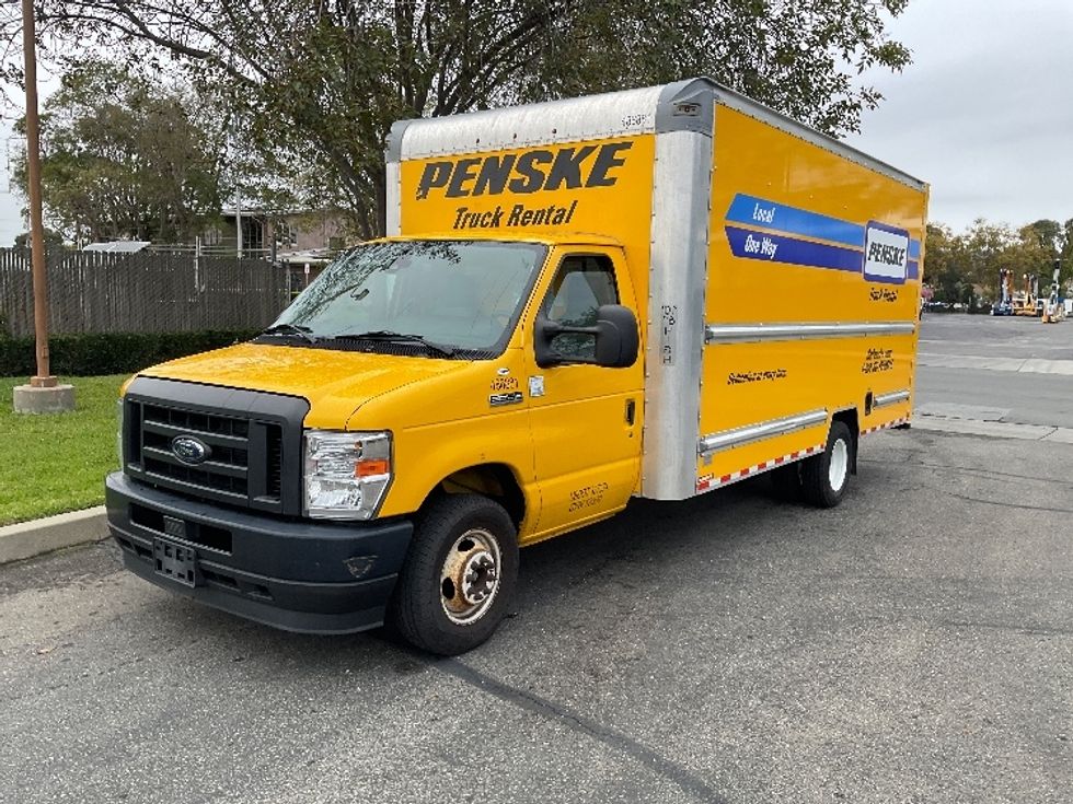 Light Duty Box Truck-Light and Medium Duty Trucks-Ford-2022-E350-West Sacramento-CA-106,211\n\t\tmiles-$ 27,000 - Image 3