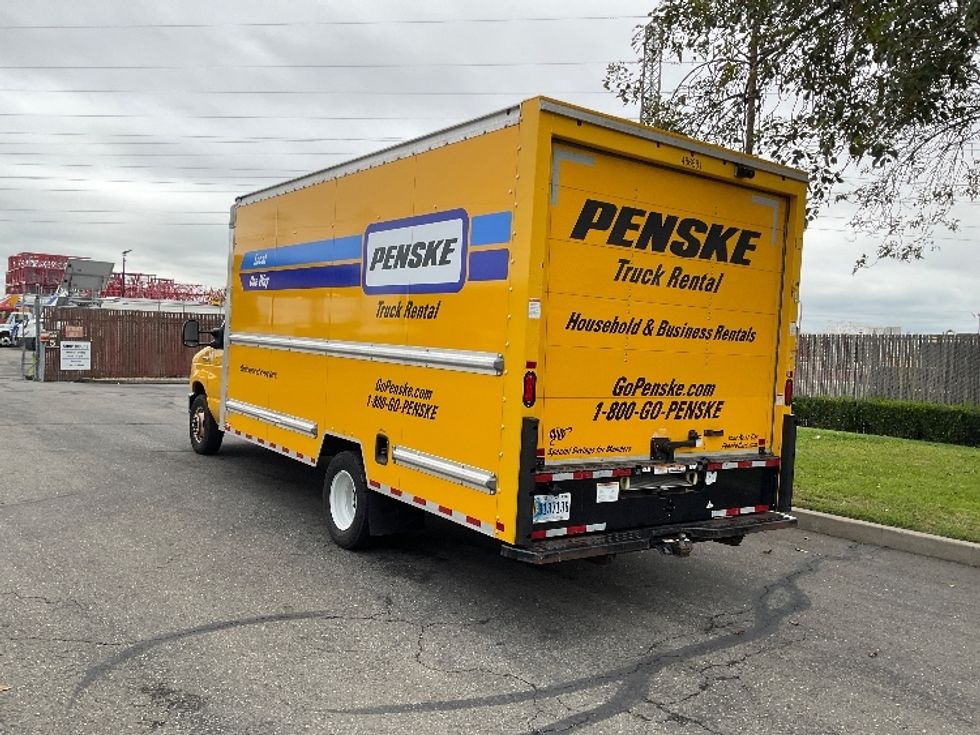 Light Duty Box Truck-Light and Medium Duty Trucks-Ford-2022-E350-West Sacramento-CA-106,211\n\t\tmiles-$ 27,000 - Image 6