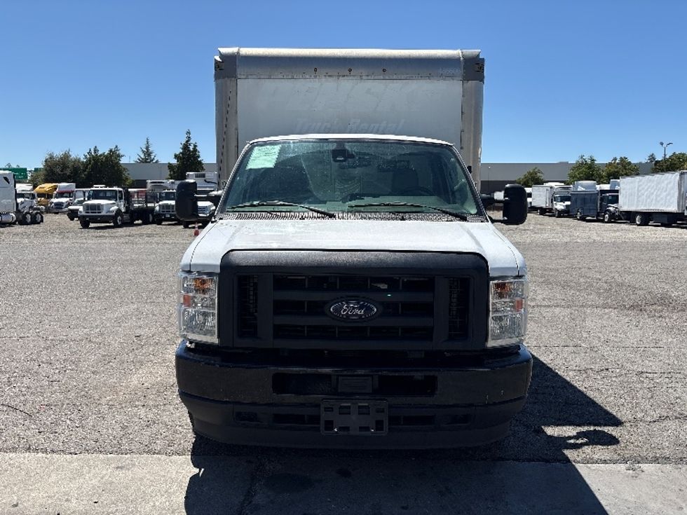 Light Duty Box Truck-Light and Medium Duty Trucks-Ford-2022-E350-West Sacramento-CA-108,048\n\t\tmiles-$ 29,000 - Image 2