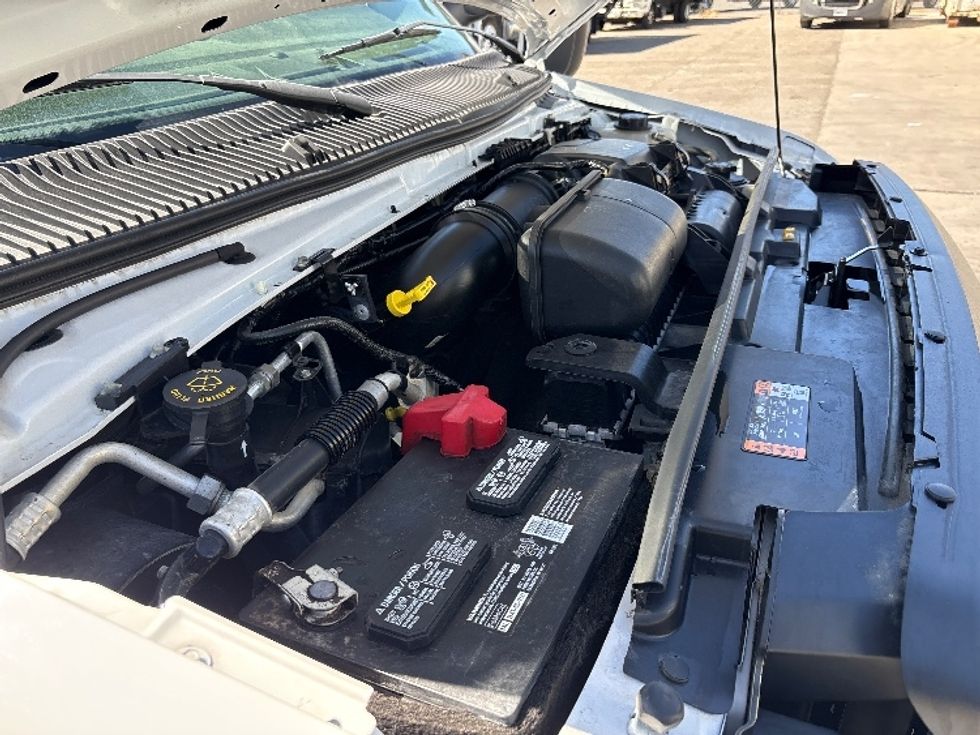 Light Duty Box Truck-Light and Medium Duty Trucks-Ford-2022-E350-West Sacramento-CA-108,048\n\t\tmiles-$ 29,000 - Image 23