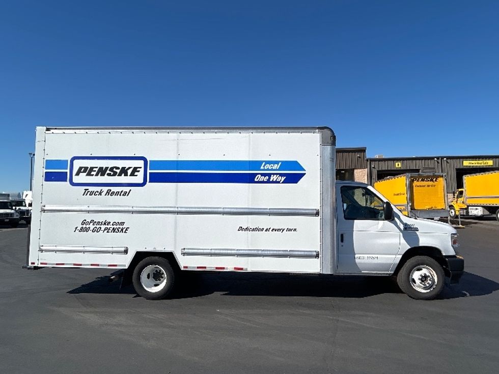 Light Duty Box Truck-Light and Medium Duty Trucks-Ford-2022-E350-West Sacramento-CA-111,616\n\t\tmiles-$ 29,750 - Image 14