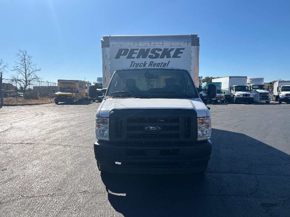 2022 Ford E-350 photo 2