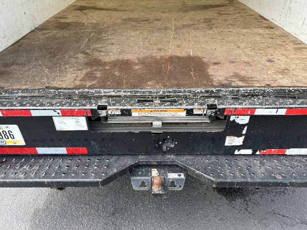 Light Duty Box Truck-Light and Medium Duty Trucks-Ford-2022-E350-West Sacramento-CA-121,025\n\t\tmiles-$ 25,000 - Image 10