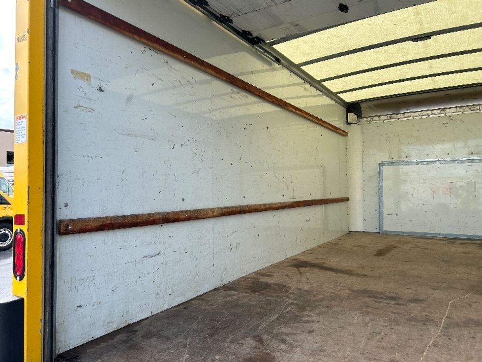 Light Duty Box Truck-Light and Medium Duty Trucks-Ford-2022-E350-West Sacramento-CA-121,025\n\t\tmiles-$ 25,000 - Image 11