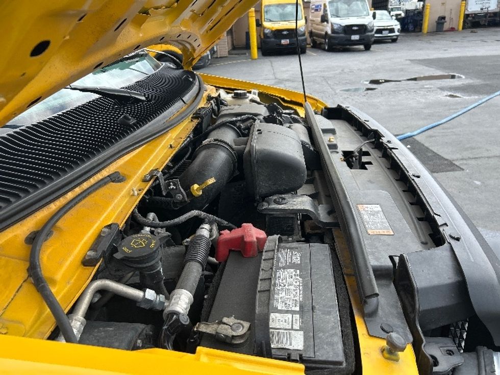 Light Duty Box Truck-Light and Medium Duty Trucks-Ford-2022-E350-West Sacramento-CA-121,025\n\t\tmiles-$ 25,000 - Image 23
