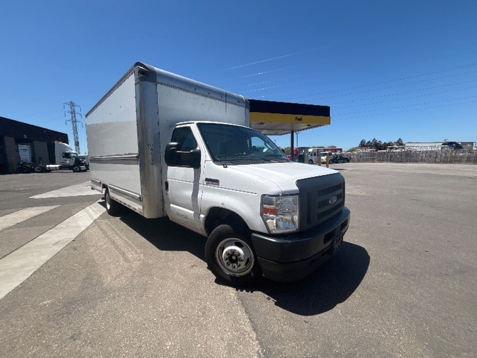 Light Duty Box Truck-Light and Medium Duty Trucks-Ford-2022-E350-West Sacramento-CA-124,015\n\t\tmiles-$ 26,000 - Image 1
