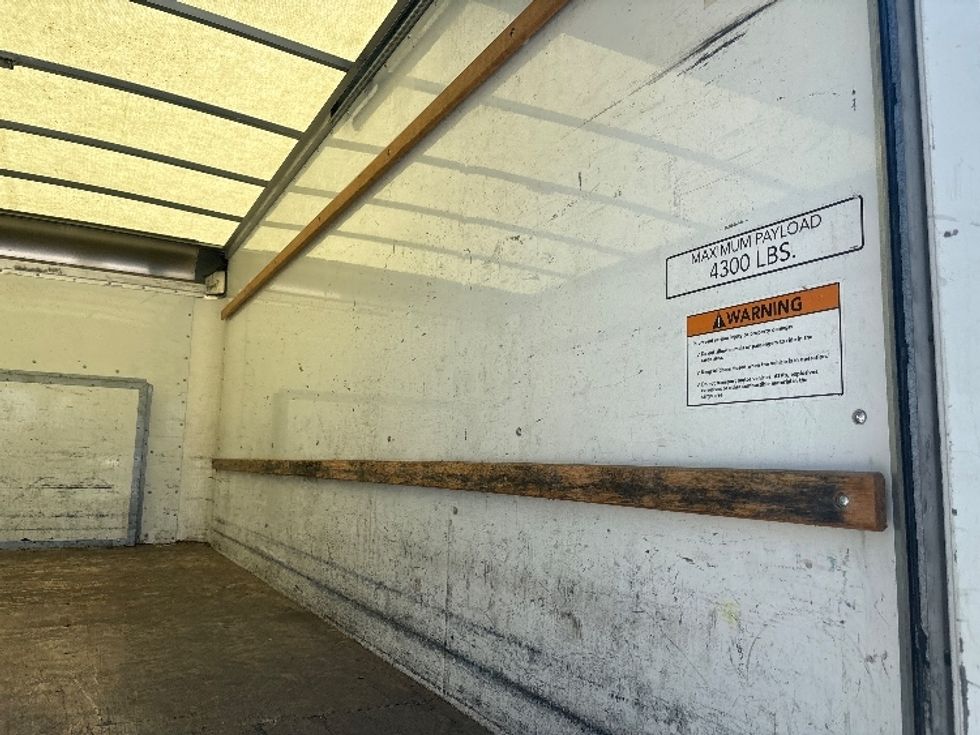 Light Duty Box Truck-Light and Medium Duty Trucks-Ford-2022-E350-West Sacramento-CA-124,015\n\t\tmiles-$ 26,000 - Image 12