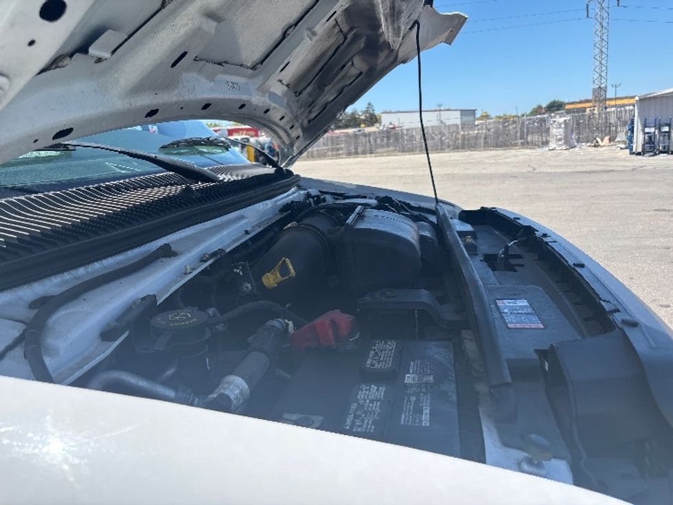 Light Duty Box Truck-Light and Medium Duty Trucks-Ford-2022-E350-West Sacramento-CA-124,015\n\t\tmiles-$ 26,000 - Image 23