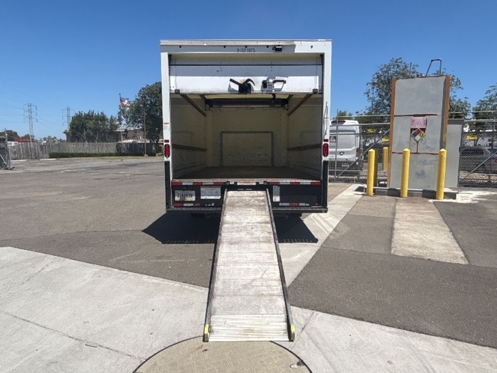 Light Duty Box Truck-Light and Medium Duty Trucks-Ford-2022-E350-West Sacramento-CA-124,015\n\t\tmiles-$ 26,000 - Image 9