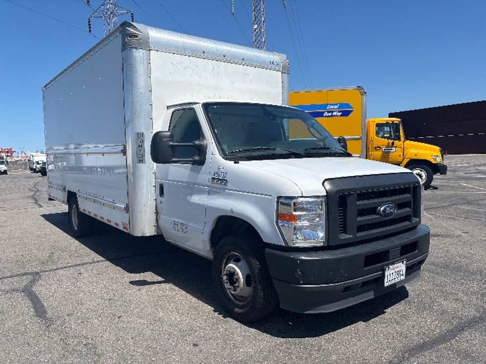 Light Duty Box Truck-Light and Medium Duty Trucks-Ford-2022-E350-West Sacramento-CA-130,407\n\t\tmiles-$ 26,250 - Image 1